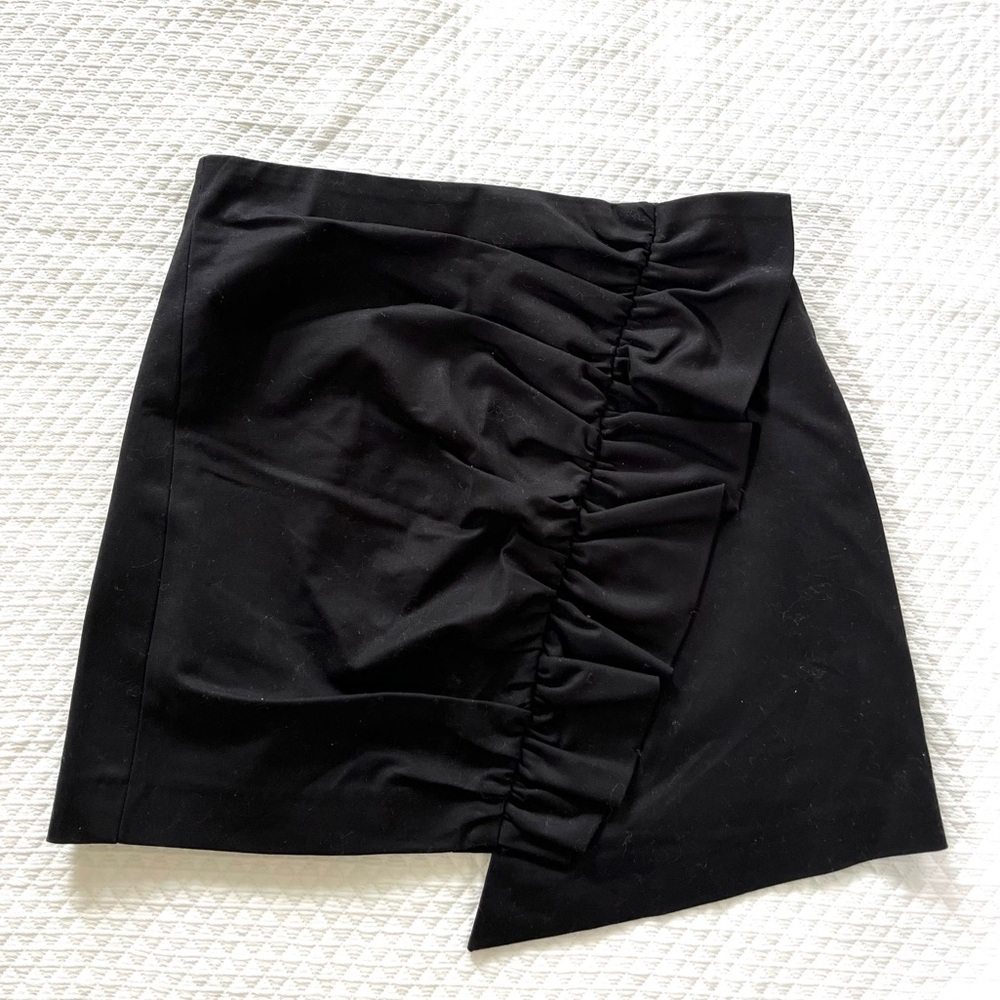 ZARA Asymmetric Black Mini Skirt - Picture 1 of 3